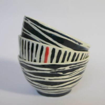 svarun-world-decorative-ceramic-bowl-set-black-red