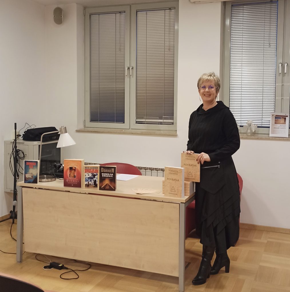 promocija sf roman Povratak Anera Banovec